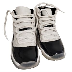 Air Jordan 11 Retro Concord 5.5Y BLK/Wht 2018